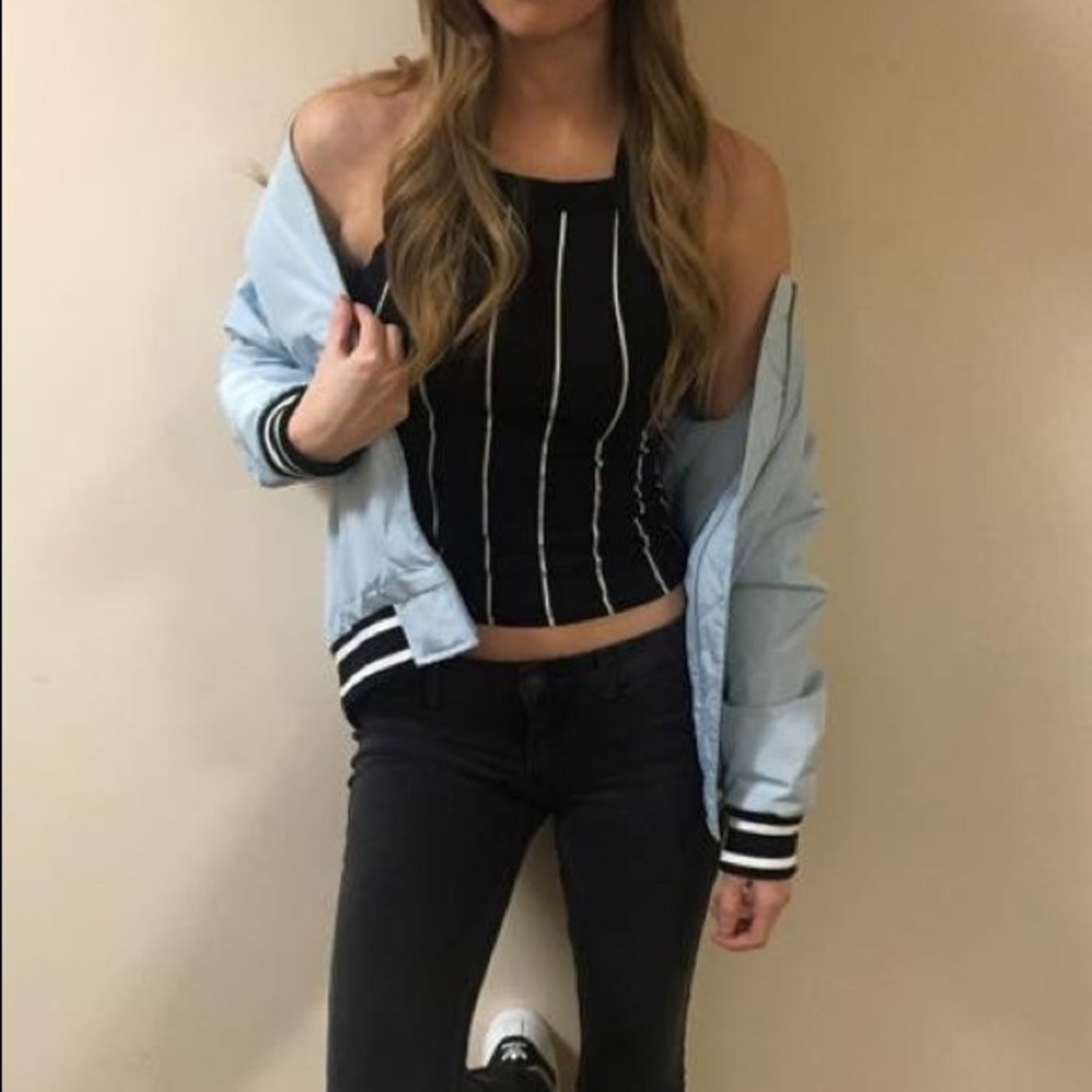 Striped crop - Picture 3 of 3